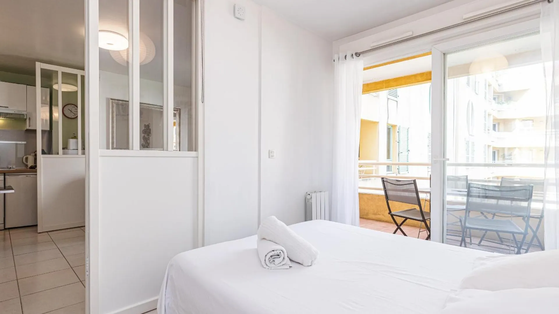 Quiet 1 Bdr Port! Close Place Du Pin Garibaldi Nice Fransa